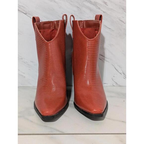 Versona Orange Faux Leather Pointed Toe Heeled Cowboy Style Boots Size 8 - Picture 2 of 7